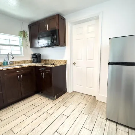 Villa 2B1B Stylish Little House W Shared Pool 511 Clearwater Exterior foto