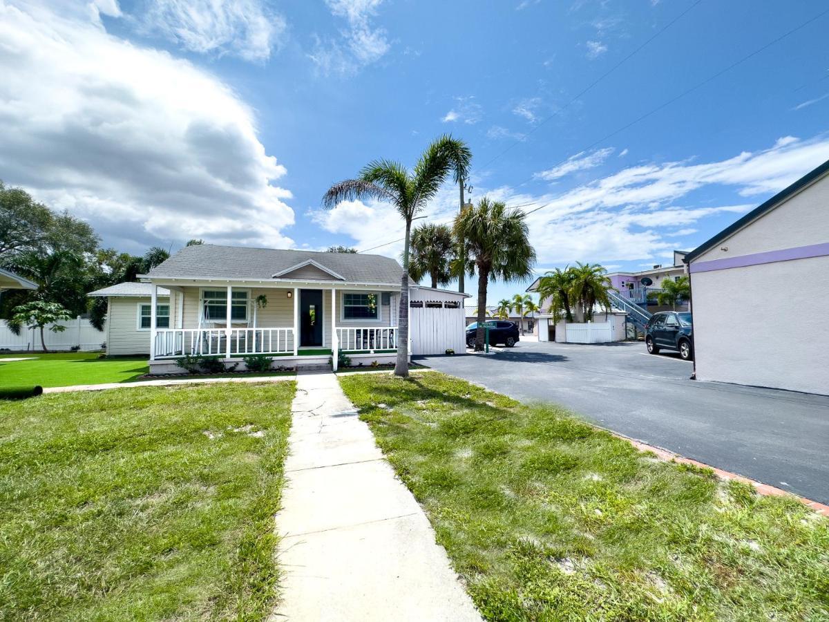 Ferienhaus 2b1b Stylish Little House W Shared Pool 511 Clearwater