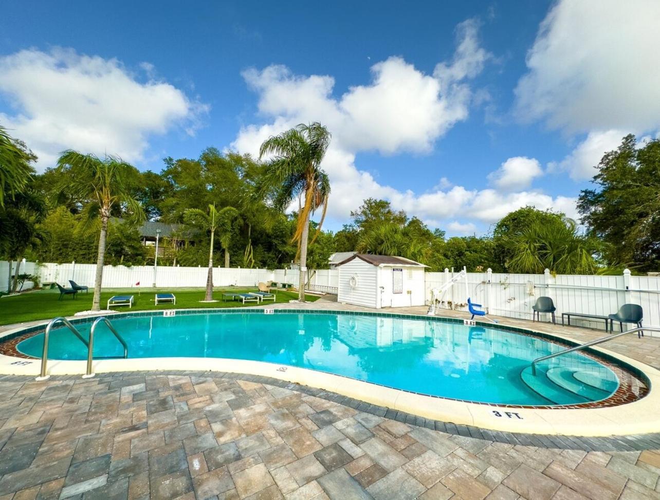 Ferienhaus 2b1b Stylish Little House W Shared Pool 511 Clearwater